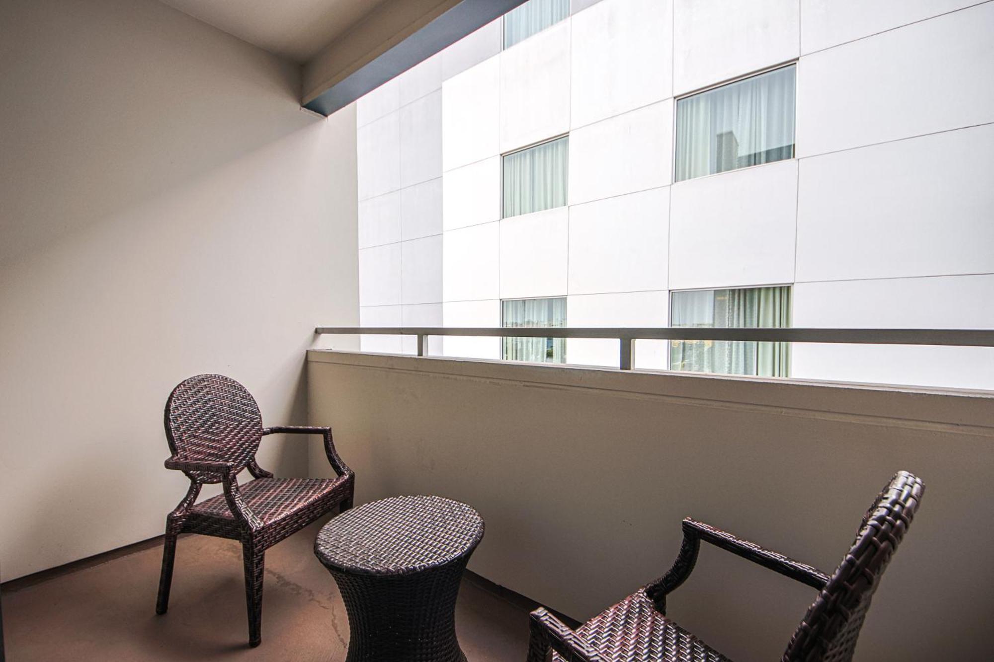 The Carlton- Modern-Luxury 2 Master Suites In Hrt Of Sm Steps To Ocean Ave Los Angeles Exteriér fotografie