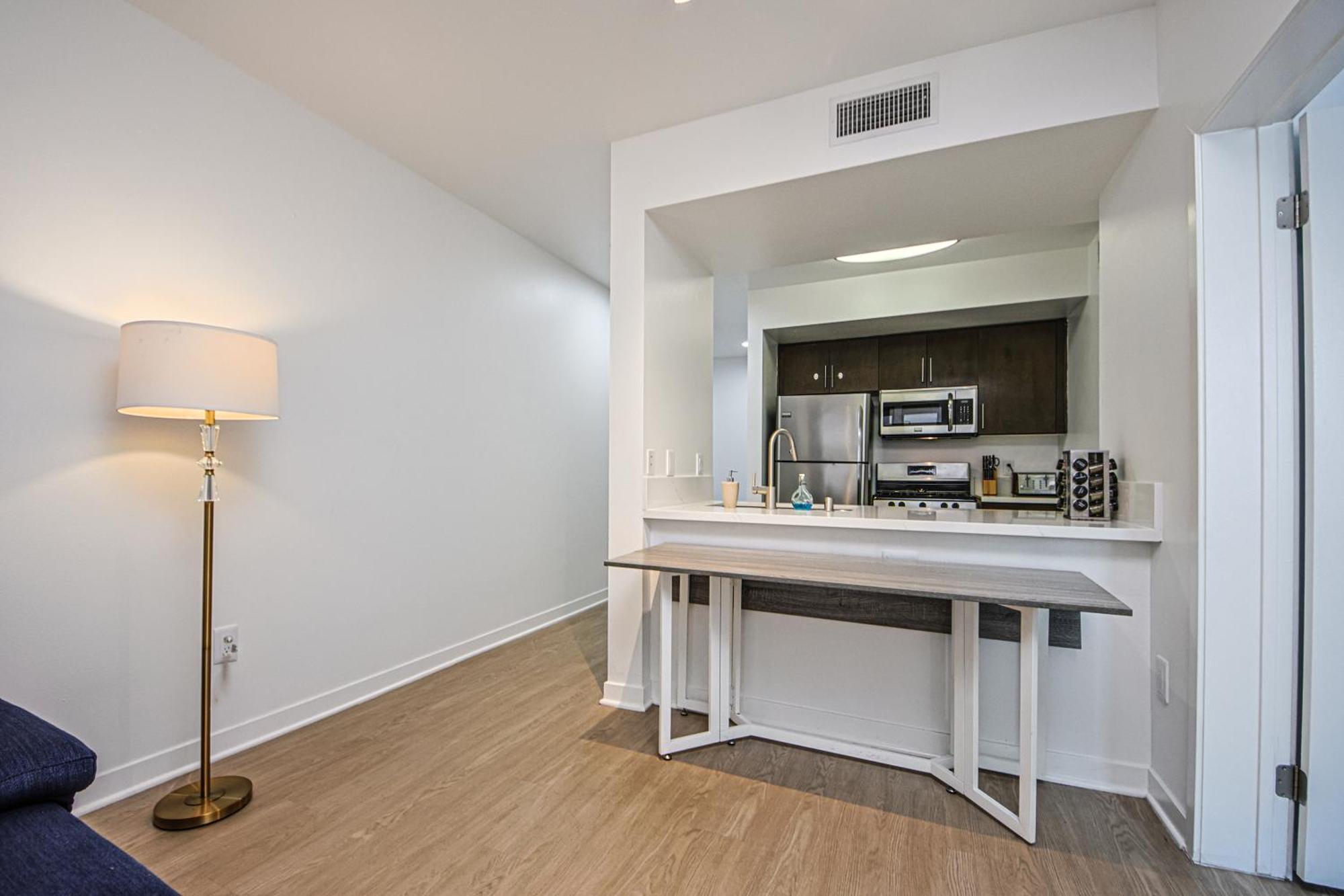 The Carlton- Modern-Luxury 2 Master Suites In Hrt Of Sm Steps To Ocean Ave Los Angeles Exteriér fotografie