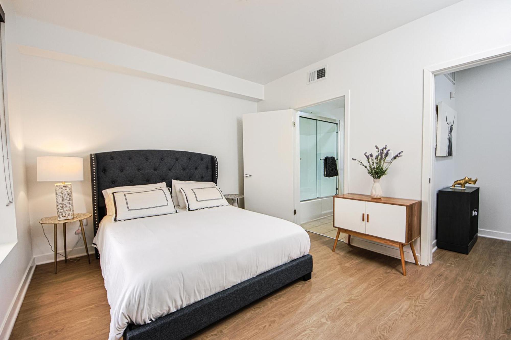 The Carlton- Modern-Luxury 2 Master Suites In Hrt Of Sm Steps To Ocean Ave Los Angeles Exteriér fotografie